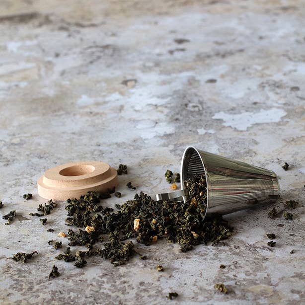STAINLESS STEEL SVEN TEA INFUSER & WOODEN LID