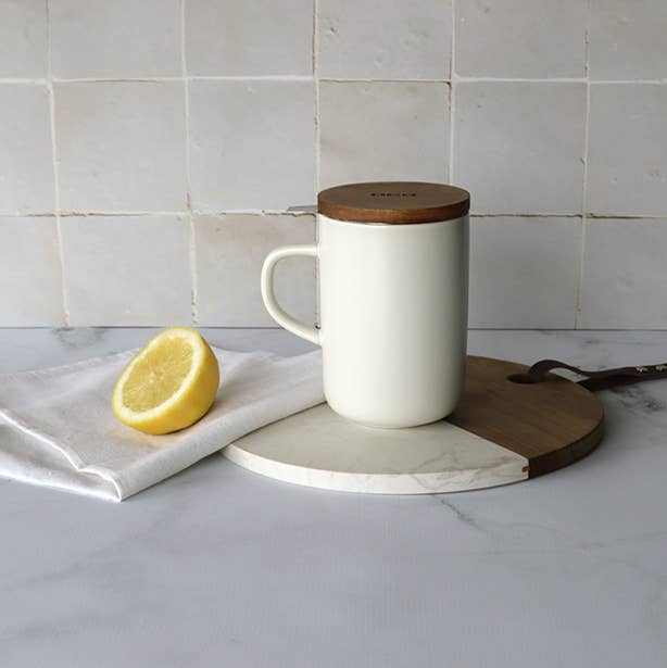 WHITE JULIET STONEWARE POT WITH ACACIA LID